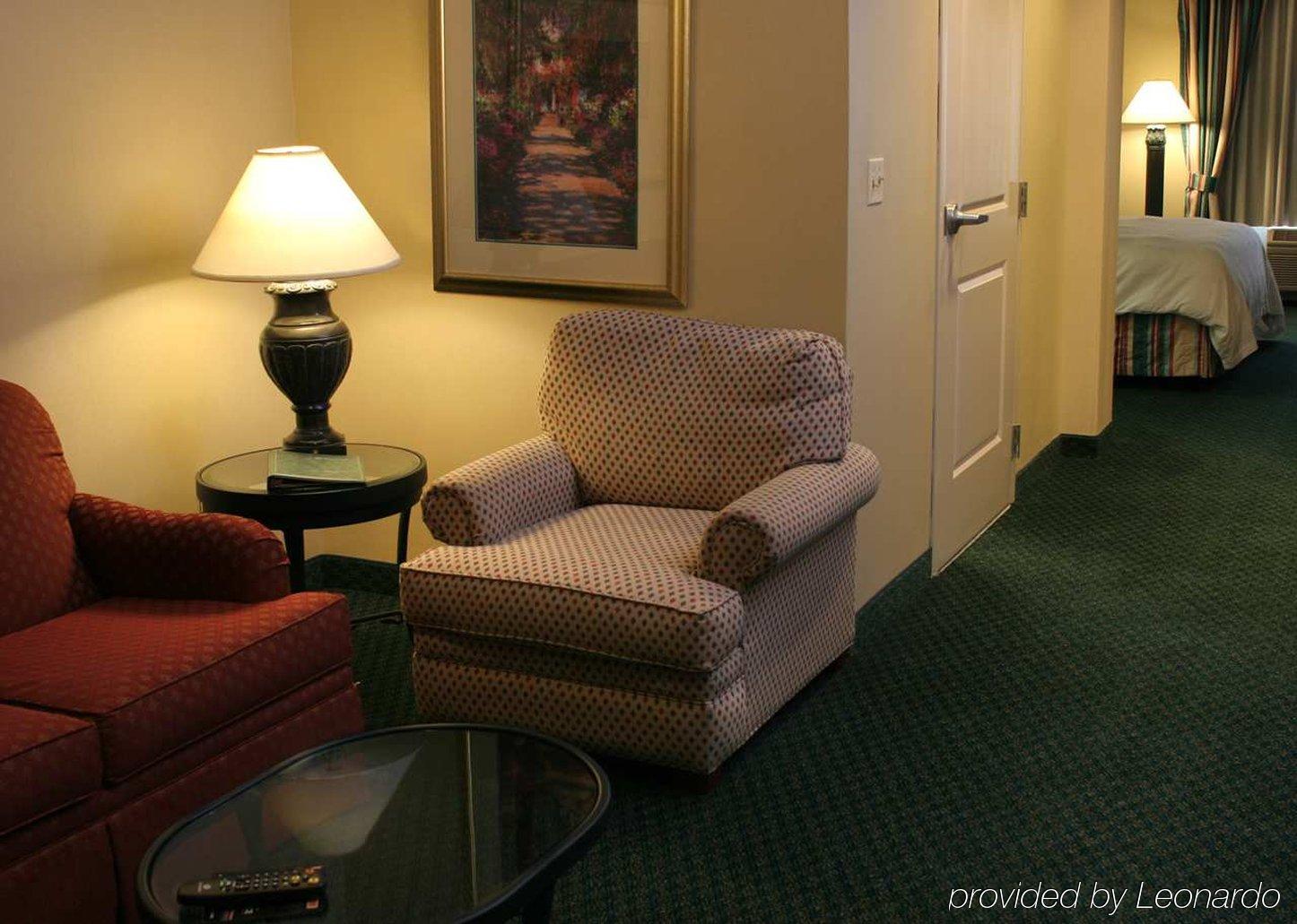 Hilton Garden Hotel 3*